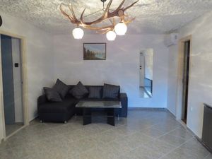 22178189-Ferienwohnung-4-Balatonlelle-300x225-3