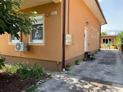 Ferienwohnung für 10 Personen (92 m²) in Balatonlelle 2/10