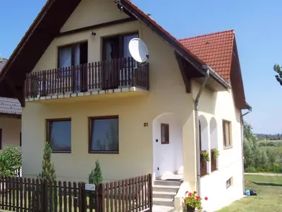 Ferienwohnung für 4 Personen (100 m²) in Balatonlelle 2/10