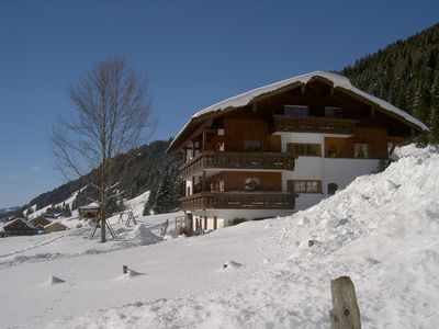 Haus im Winterkleid