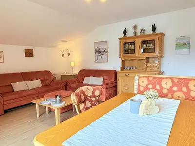 Eckbank und Wohnzimmer