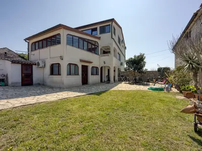 Ferienwohnung für 4 Personen (56 m²) in Barbariga 1/10
