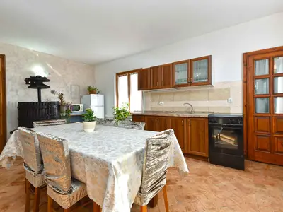 Ferienwohnung für 3 Personen (80 m²) in Bale 1/10