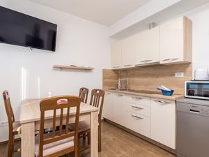 23749170-Ferienwohnung-3-Banjol-300x225-5