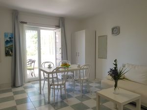 18692968-Ferienwohnung-2-Banjol-300x225-3