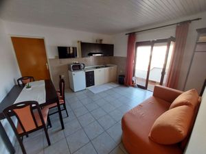 24045556-Ferienwohnung-4-Banjol-300x225-0