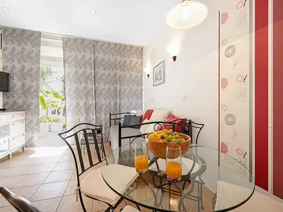 DiningRoom