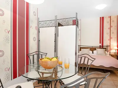 DiningRoom