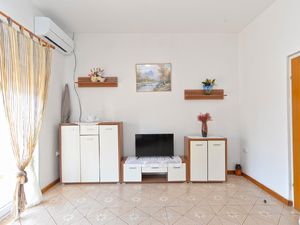 23525763-Ferienwohnung-4-Banjole-300x225-5