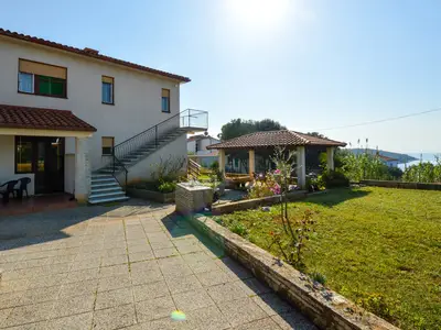 Ferienwohnung für 6 Personen (90 m²) in Banjole 1/10