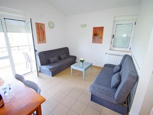 23667897-Ferienwohnung-7-Banjole-300x225-3