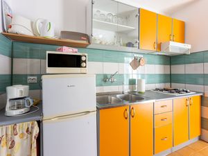 23941566-Ferienwohnung-6-Banjole-300x225-5