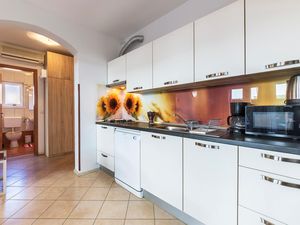 23752087-Ferienwohnung-4-Banjole-300x225-5