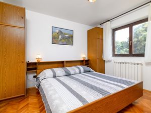 23927186-Ferienwohnung-4-Banjole-300x225-5