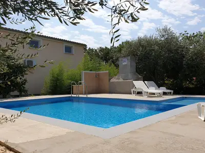 PoolOfHouse