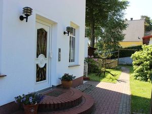 1650899-Ferienwohnung-3-Bansin (Seebad)-300x225-5