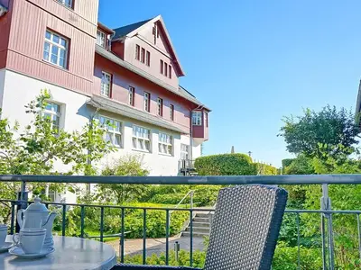 Balkon mit Gartenmöbeln