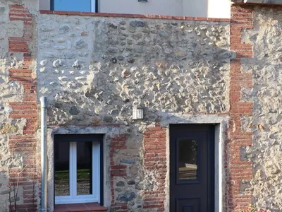 Façade extérieure du gîte_66G101530