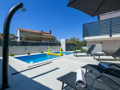 pool