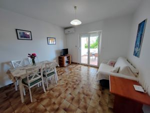 23972090-Ferienwohnung-5-Barbat Na Rabu-300x225-1