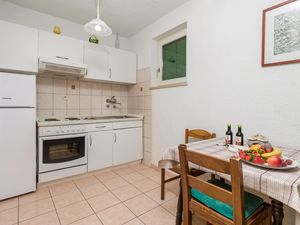 23753322-Ferienwohnung-3-Barbat Na Rabu-300x225-4