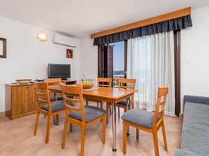 23757486-Ferienwohnung-8-Barbat Na Rabu-300x225-4