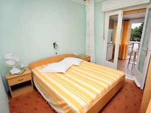 18688548-Ferienwohnung-2-Barbat Na Rabu-300x225-3