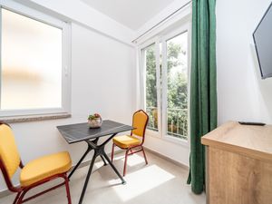 24049819-Ferienwohnung-2-Barbat Na Rabu-300x225-1