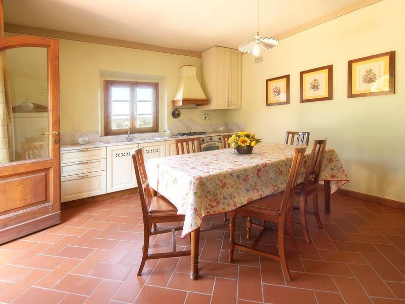 18816750-Ferienwohnung-8-Barberino Val D'Elsa-800x600-2