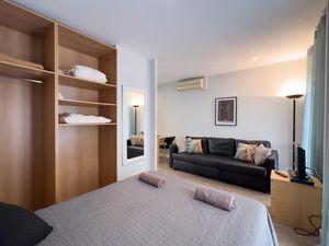 23547568-Ferienwohnung-2-Barcelona-300x225-3