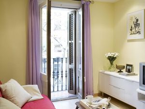 23547699-Ferienwohnung-3-Barcelona-300x225-0