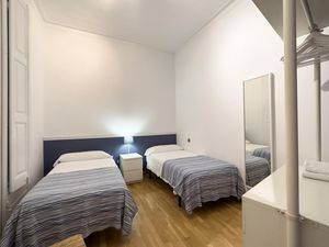 23547609-Ferienwohnung-5-Barcelona-300x225-3