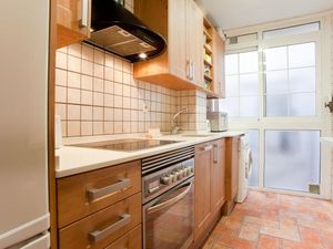 19280264-Ferienwohnung-4-Barcelona-300x225-2