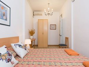 19280283-Ferienwohnung-4-Barcelona-300x225-1