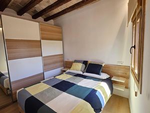 24005834-Ferienwohnung-5-Barcelona-300x225-1