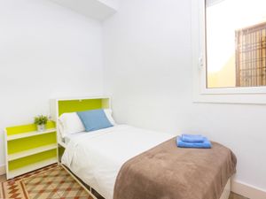 23837587-Ferienwohnung-8-Barcelona-300x225-5