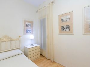 23842002-Ferienwohnung-4-Barcelona-300x225-5