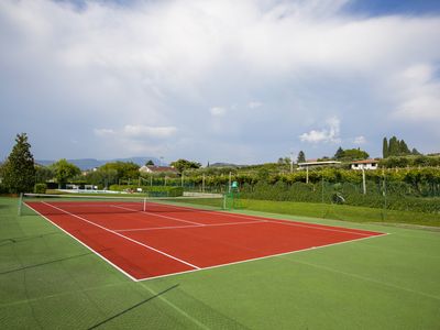 Tennisplatz innerhalb der Residenz