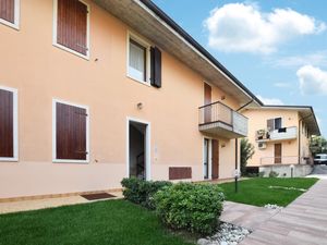 24005289-Ferienwohnung-4-Bardolino-300x225-2