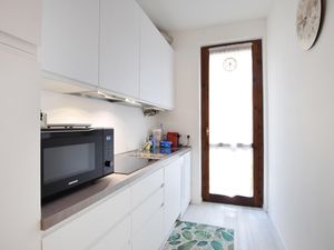 24005289-Ferienwohnung-4-Bardolino-300x225-5