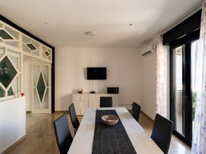 23695987-Ferienwohnung-6-Bari-300x225-1