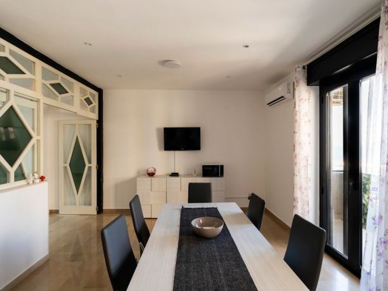 23695987-Ferienwohnung-6-Bari-800x600-1