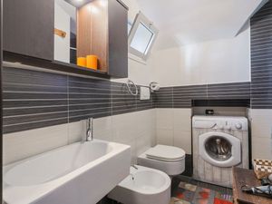 23953640-Ferienwohnung-2-Bari-300x225-5