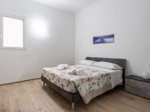 23994899-Ferienwohnung-2-Bari-300x225-1