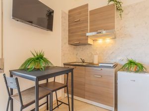 23994902-Ferienwohnung-3-Bari-300x225-1