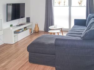 23746334-Ferienwohnung-4-Barth-300x225-1