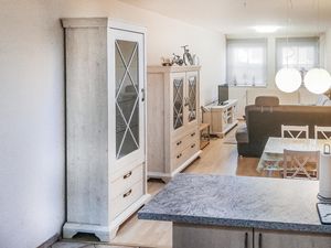 23756705-Ferienwohnung-2-Barth-300x225-2