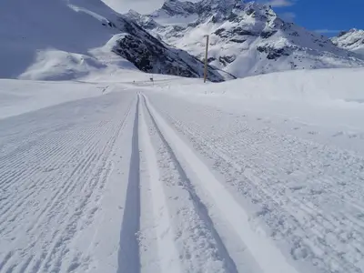 Langlauf und Alpinschifahren auf der Bielerhöhe