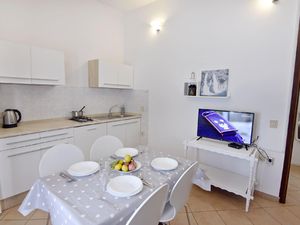 23893928-Ferienwohnung-3-Basanija-300x225-2