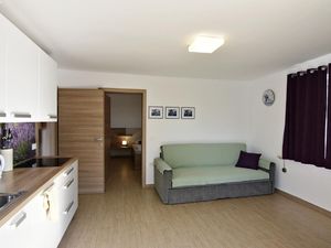 23169363-Ferienwohnung-4-Basanija-300x225-3